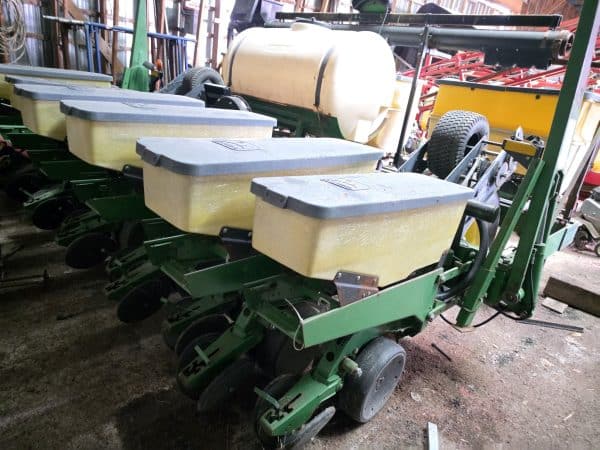 John Deere 1780 6/11-row semi-direct planter, fertilizer auger, PTO pump - Stock# d10844a