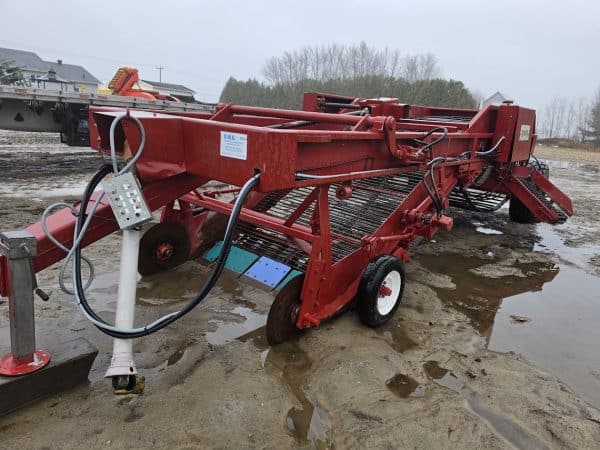2-row windrower HILL Agra model 1187 - Stock #d10880c
