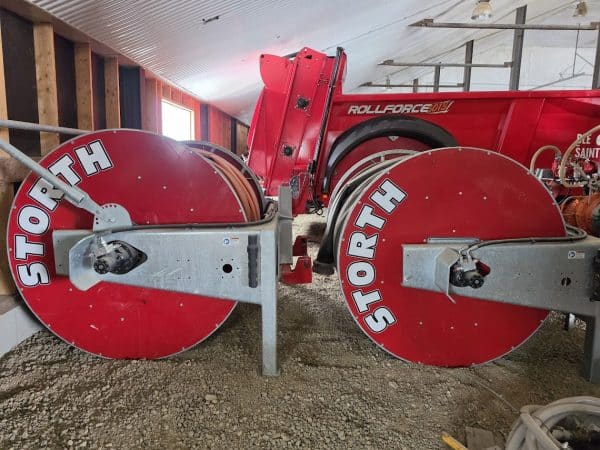 Rampe d'épandage Storth 9 mètres avec flow meter, avec 2 dérouleurs et booster pompe - Année:2024 - Stock#d10920c