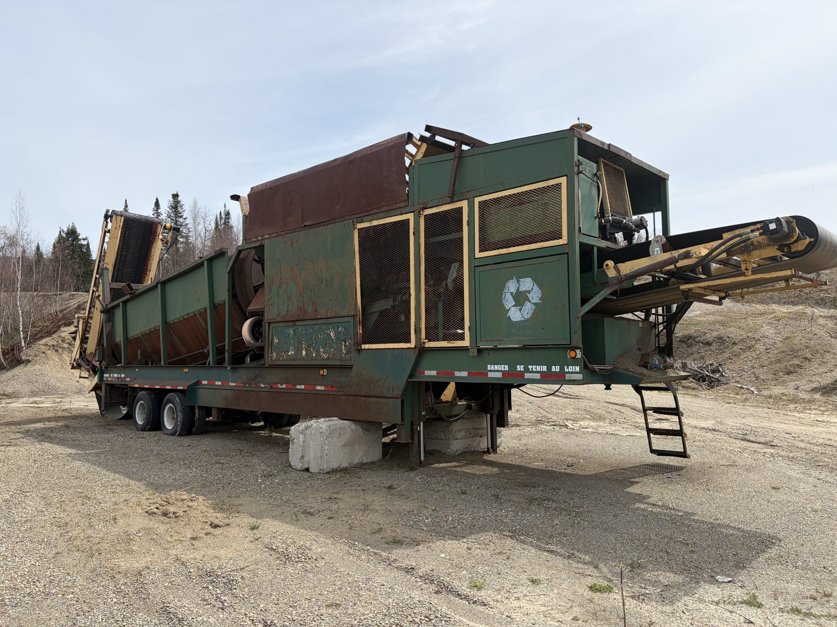 Tamiseur mobile Vikin 2 essieux 2 drum différent moteur John Deere-10777heures-Année:1989-Stock#E1238B/9847 – Image 2