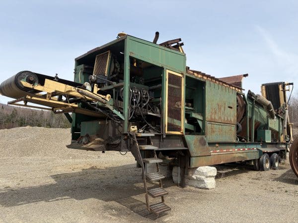 Tamiseur mobile Vikin 2 essieux 2 drum différent moteur John Deere-10777heures-Année:1989-Stock#E1238B/9847