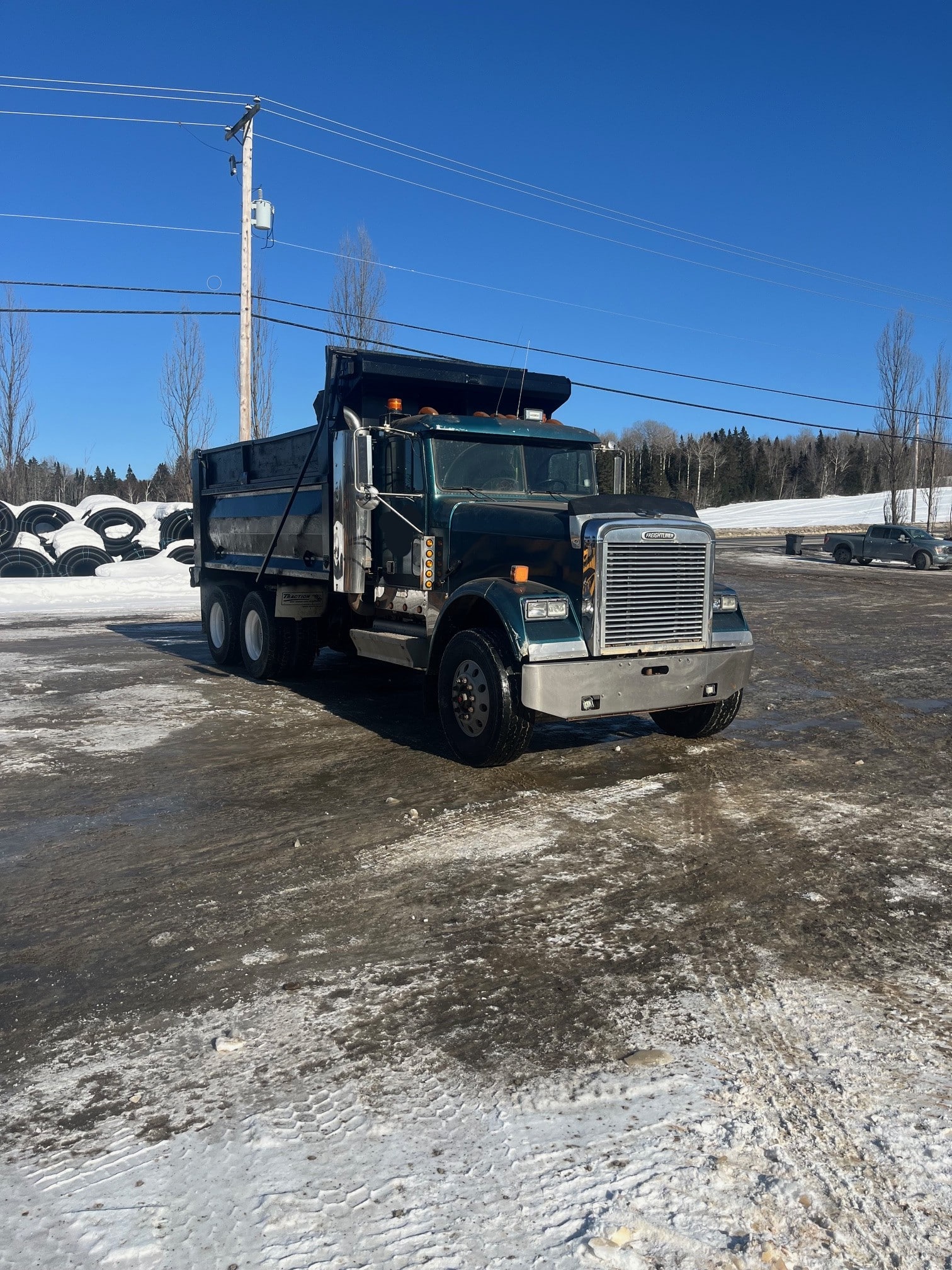 Camion 10 roues dompeur Freightliner-11000HRS-Année 2000-Stock #S2539A/7148 – Image 2