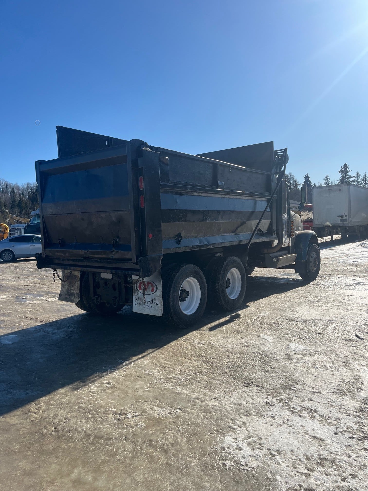 Camion 10 roues dompeur Freightliner-11000HRS-Année 2000-Stock #S2539A/7148 – Image 4