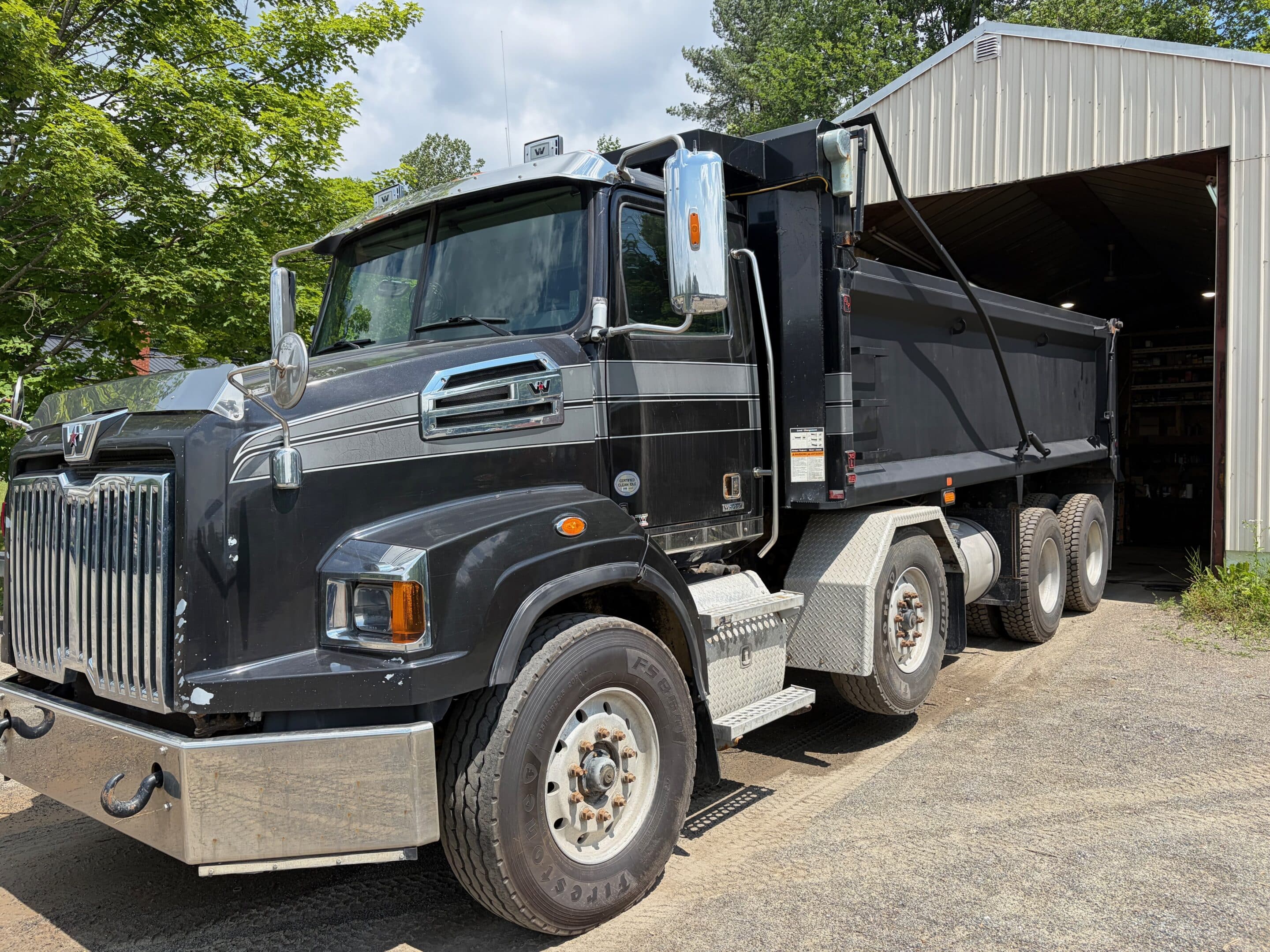 Camion dompeur 12 roues WesternStar 4700SB moteur DD13 Automatique allison-Année:2019-340.000km-Stock#E1370F/10852