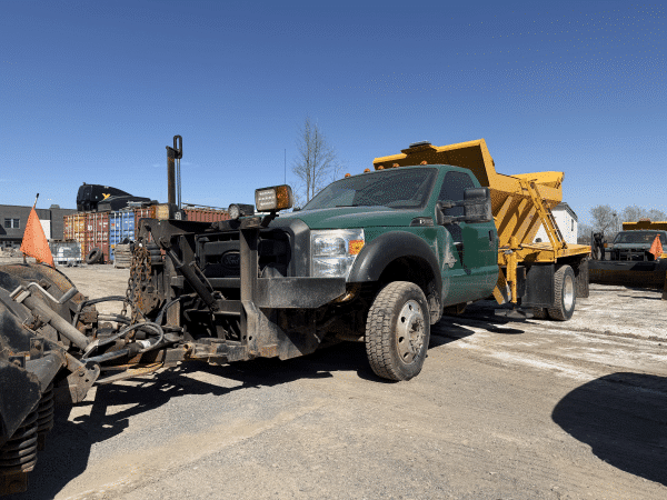 Camion Charrue Ford 550 4X4 Année:2016 -74805 km Stock#P1516-10986F