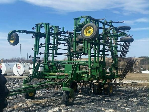 John Deere 2210 Field Cultivator 44.5 ft 5-row harrow 12 ft frame - Stock#d7011s