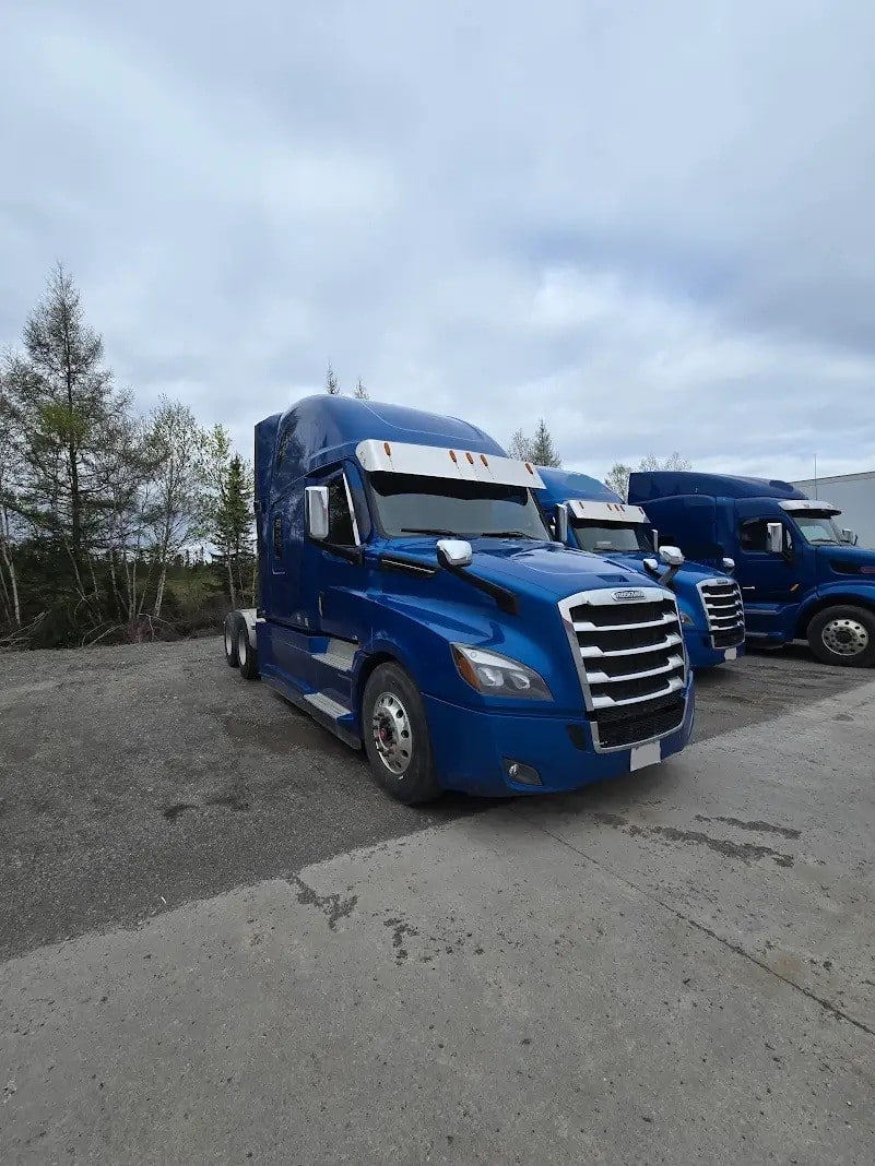 Camion 10 roues couchette Freightliner Cascadia 2021