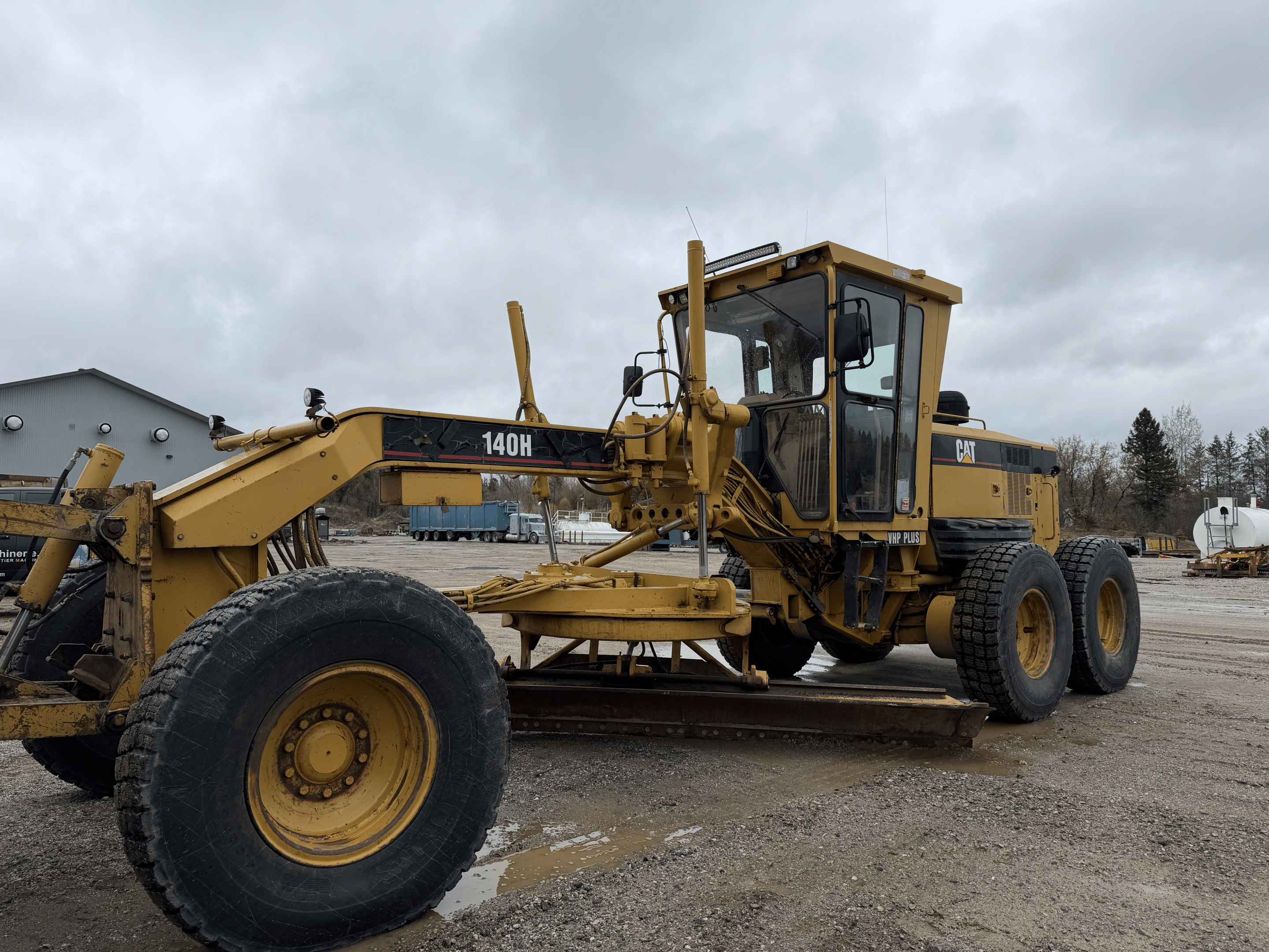 Niveleuse Cat 140H Année:2002 -12000 heures avec poteau pour aile de côté Stock#P1517/10987c