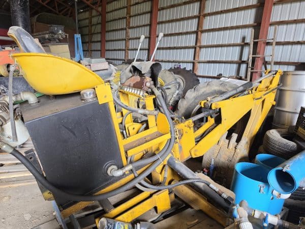 Rétrograveuse 3pts, pompe pto godet 16po - Stock#d11055b
