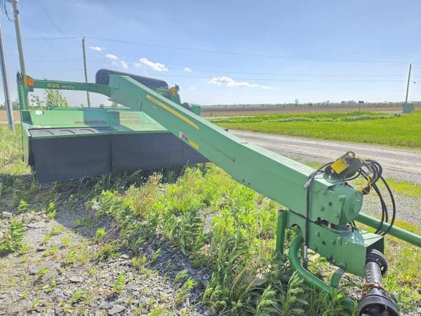 Faucheuse John Deere 835 Moco pole centrale - Année:2012 - Stock#d11172a