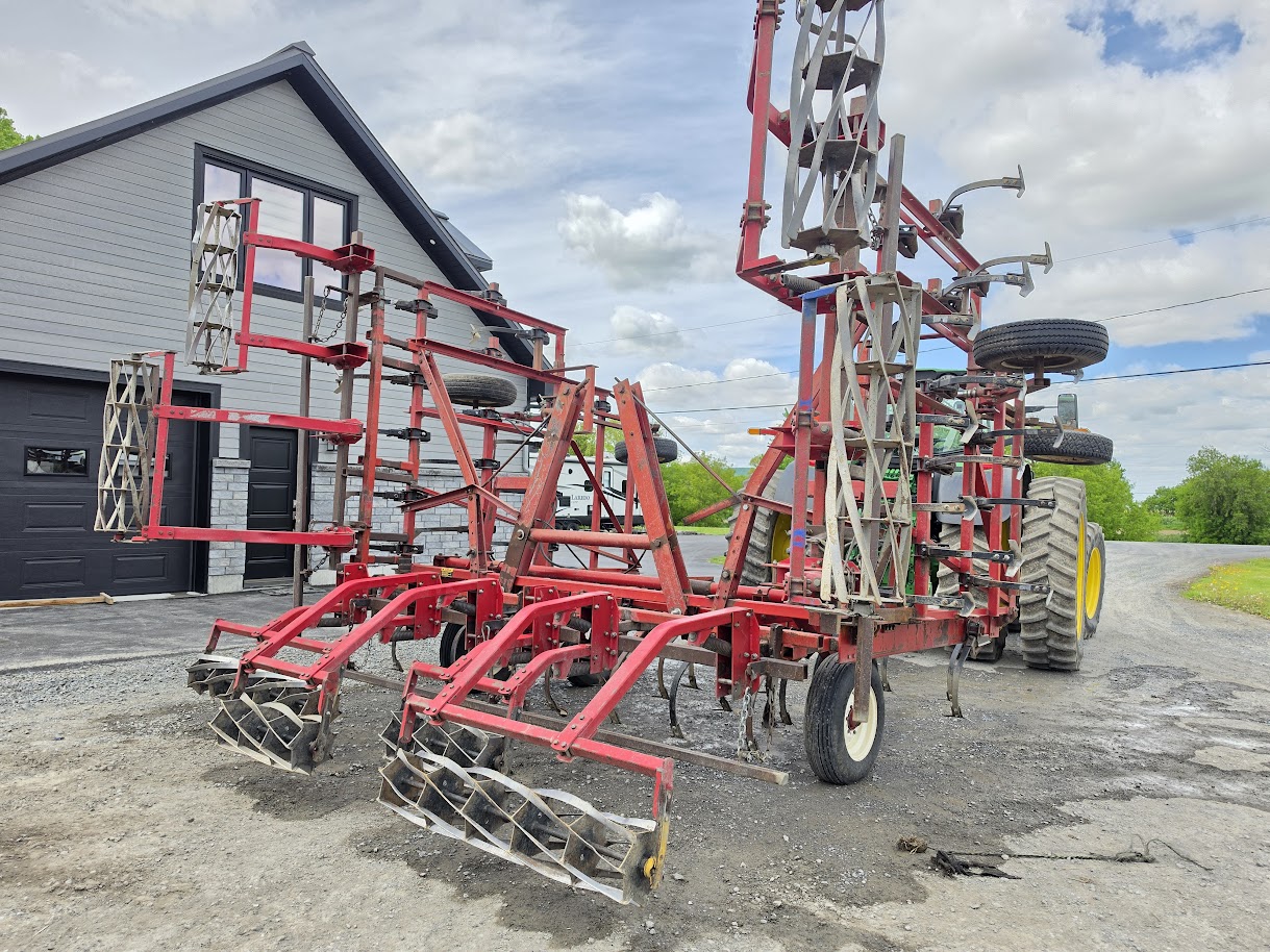 Cultivateur Case Ih  26 pi avec rouleau - Stock#d11174b