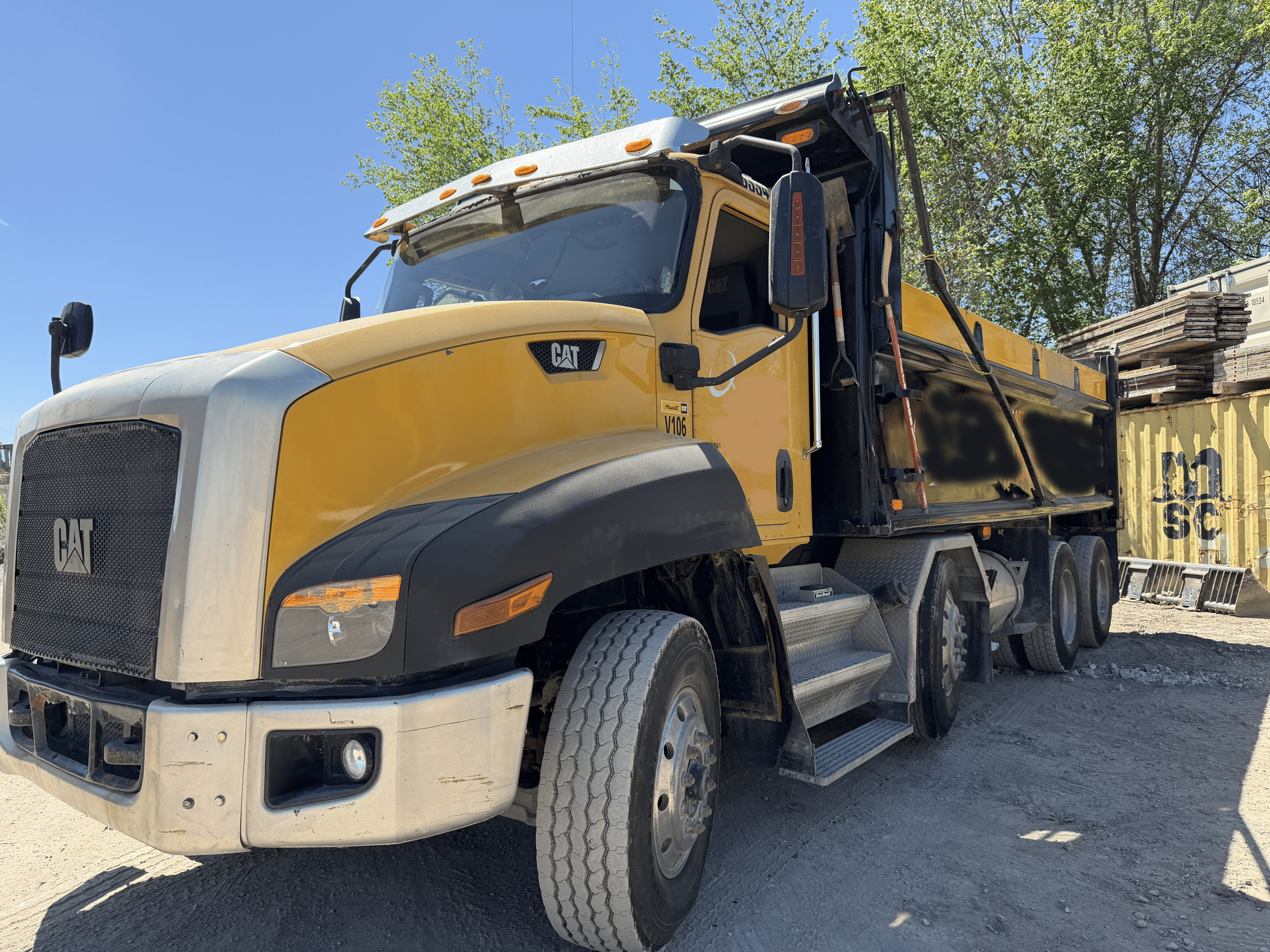Camion Dompeur 12 roues Caterpillar 660S Année:2013 -318320 km -Stock#P1530/11140a – Image 3