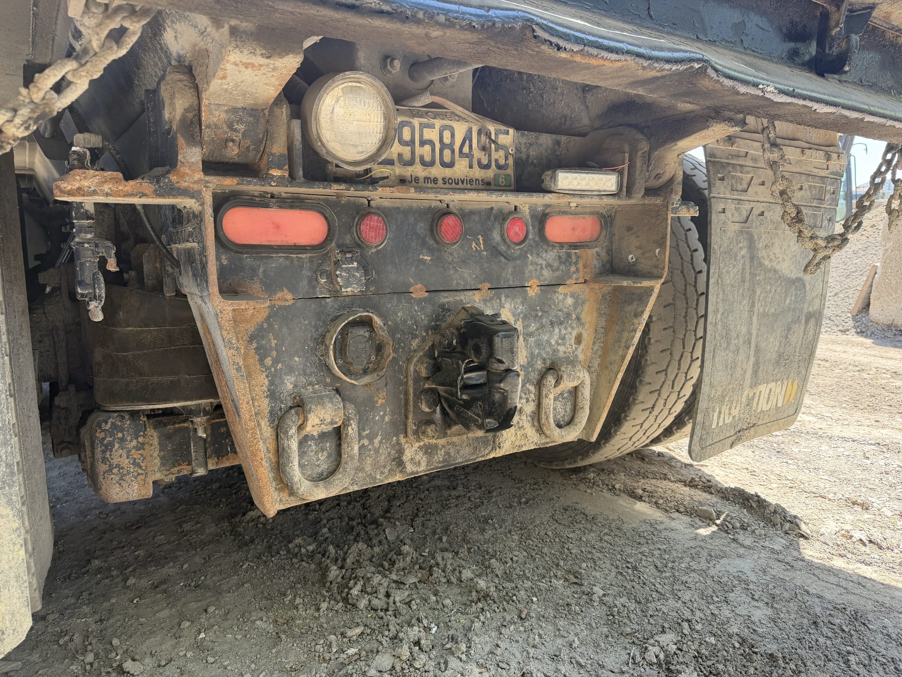 Camion Dompeur 12 roues Caterpillar 660S Année:2013 -318320 km -Stock#P1530/11140a – Image 6