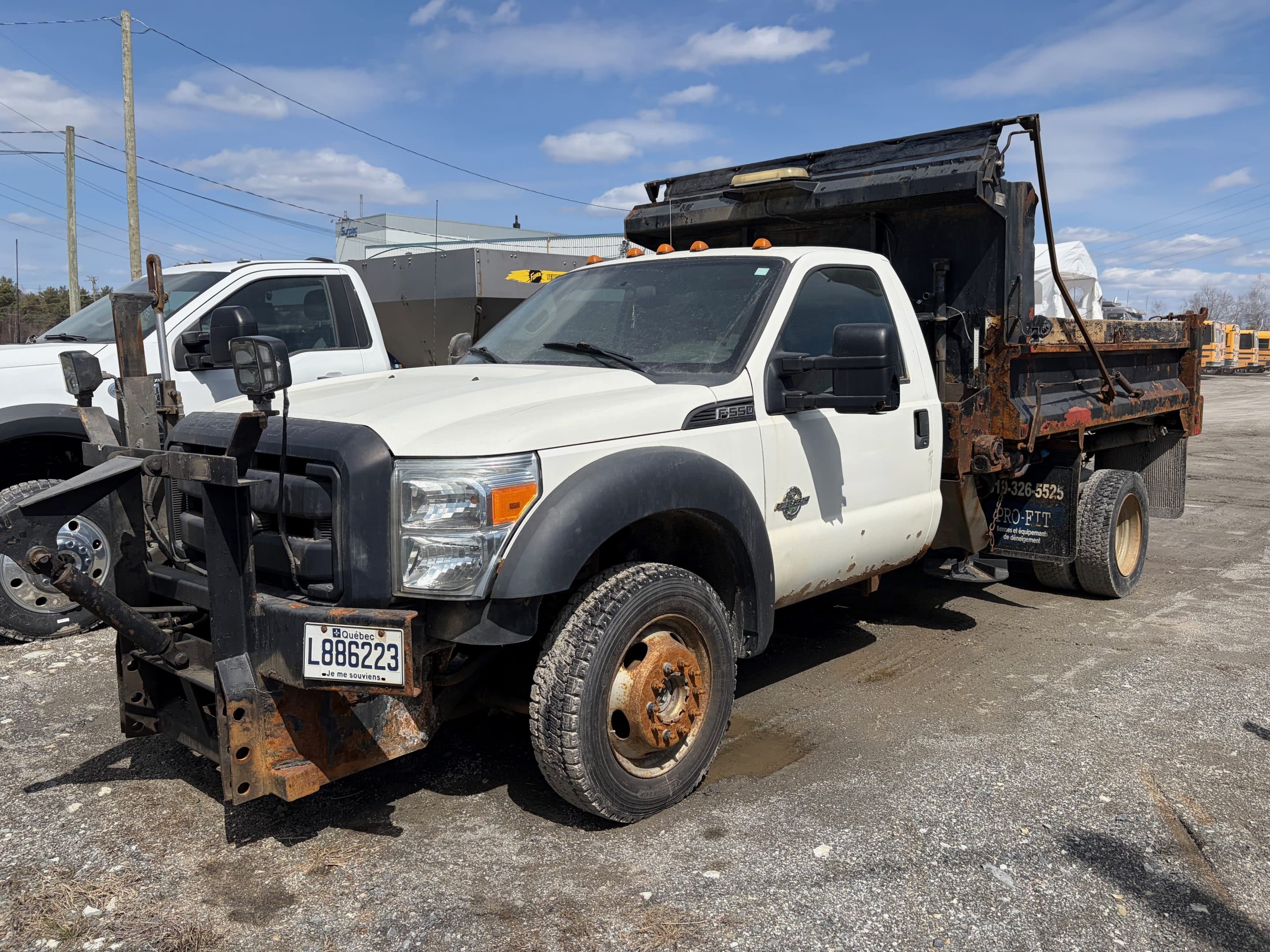 Camion Ford F550 boite dompeuse et équipement à neige 130.000km-Année:2014-Stock#E1415B/9599