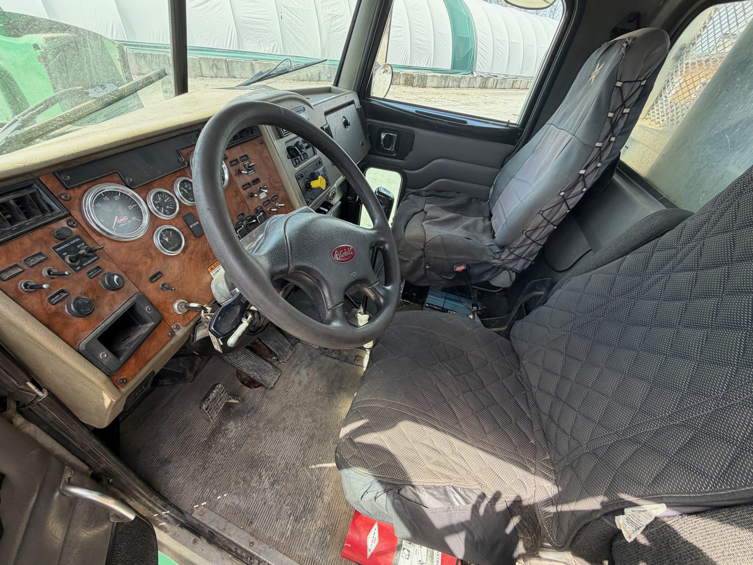 Camion plateforme avec grue Peterbilt 340-Moteur Paccar PX-8-Transmission 10 vitesses-495000KM-Année:2009-Stock#E1395A/11018 – Image 6