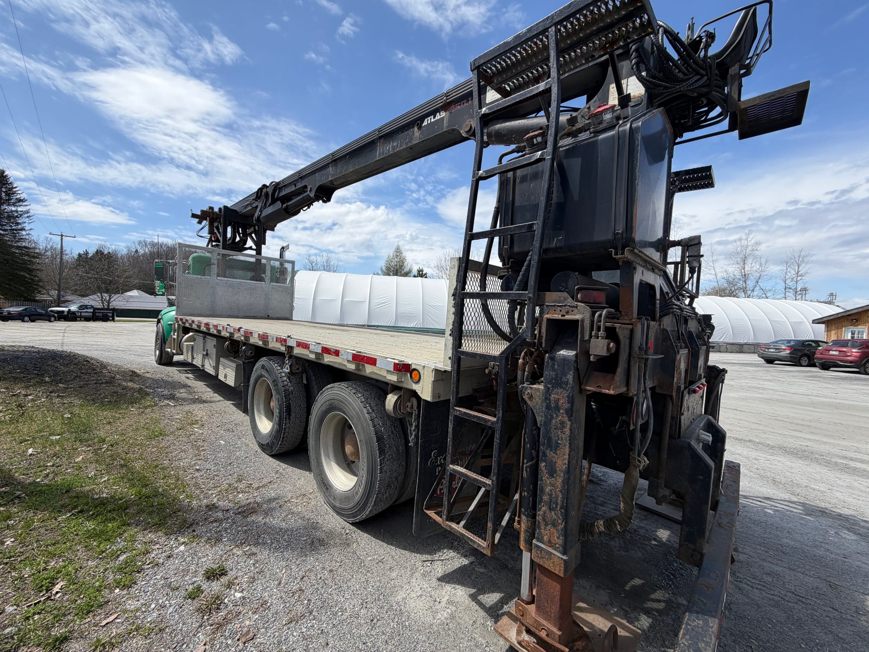 Camion plateforme avec grue Peterbilt 340-Moteur Paccar PX-8-Transmission 10 vitesses-495000KM-Année:2009-Stock#E1395A/11018 – Image 4