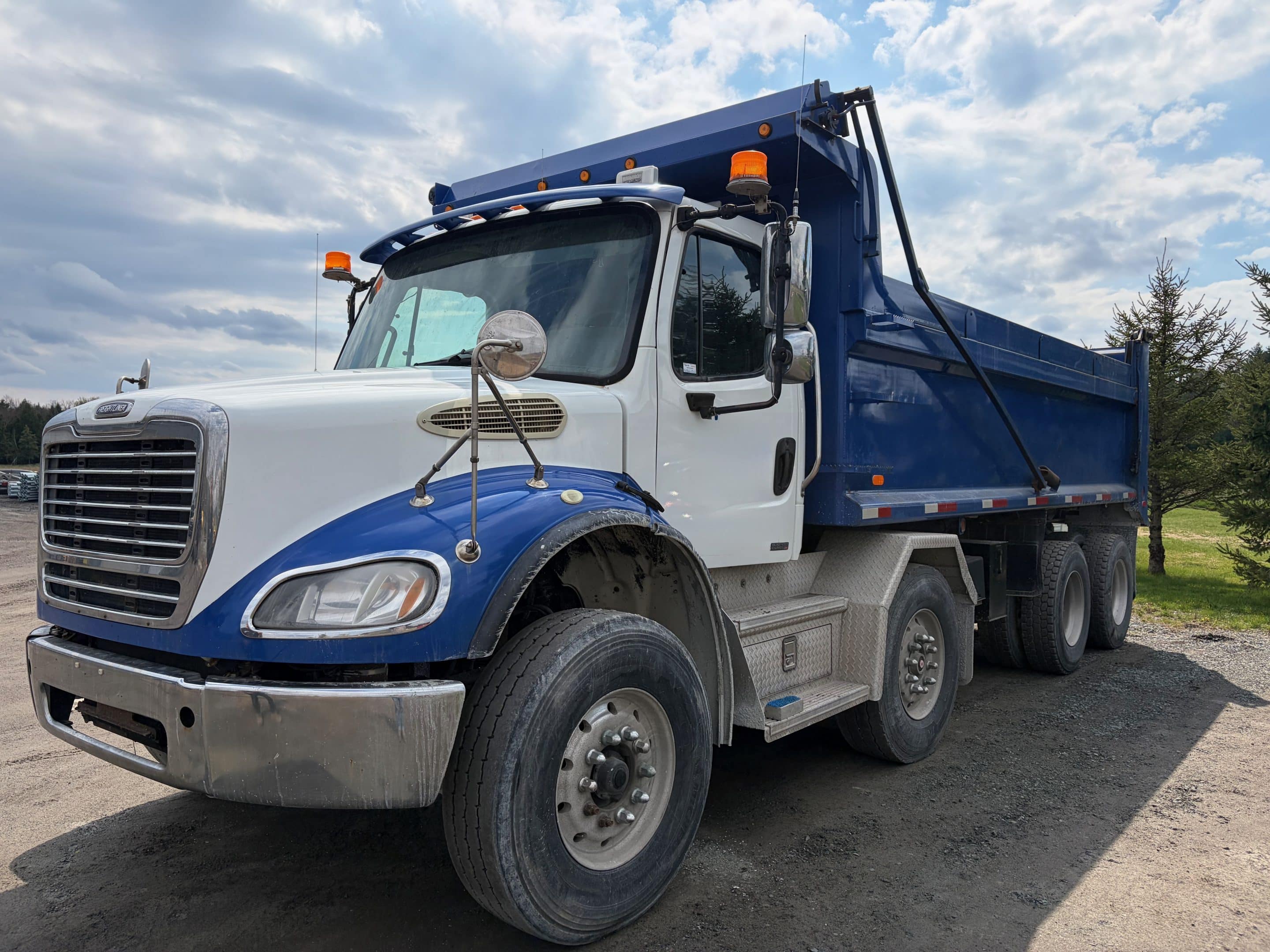 Camion dompeur 12 roues Freightliner FM2 moteur mercedes transmission 18 vitesses-485000km-Année:2011-Stock#E1397A/11027