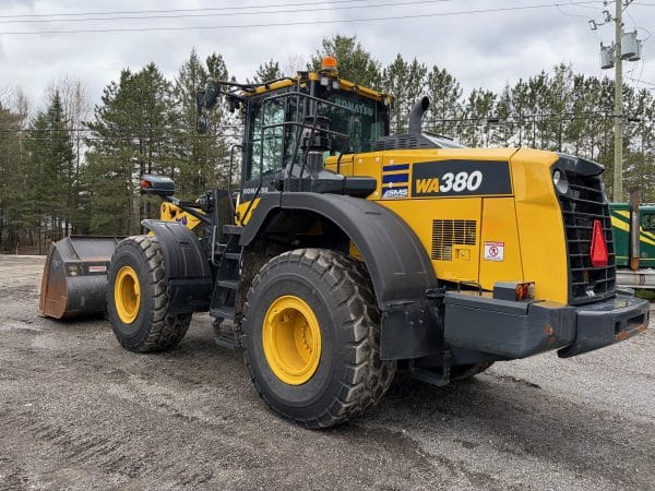 Chargeur sur roues Komatsu WA380-8 high lift godet 4,75verges-1300 heures-Année:2025-Stock#E1398A/11060