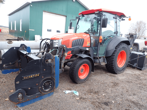 Tracteur Kubota L6060 2024 avec gratte et souffleur
