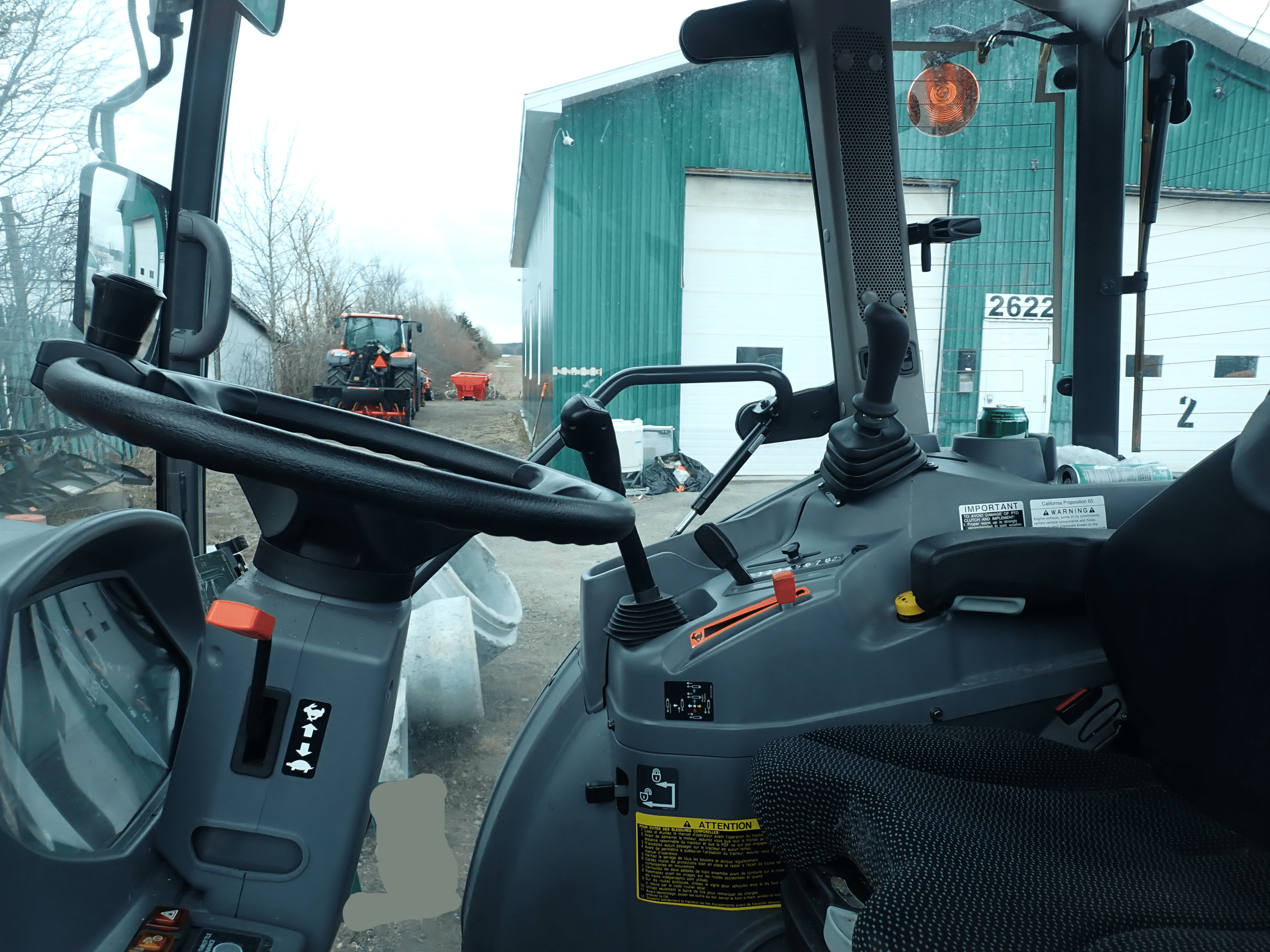 Lot de 5 tracteurs Kubota L6060 avec gratte et souffleur de 150HRS à 1131HRS-Année 2024-Stock #S2565A/11083-117999$ chaque – Image 8