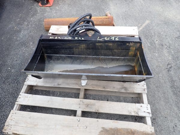 Godet tilt hydraulique neuf pour excavatrice de 2.5 à 3 tonnes