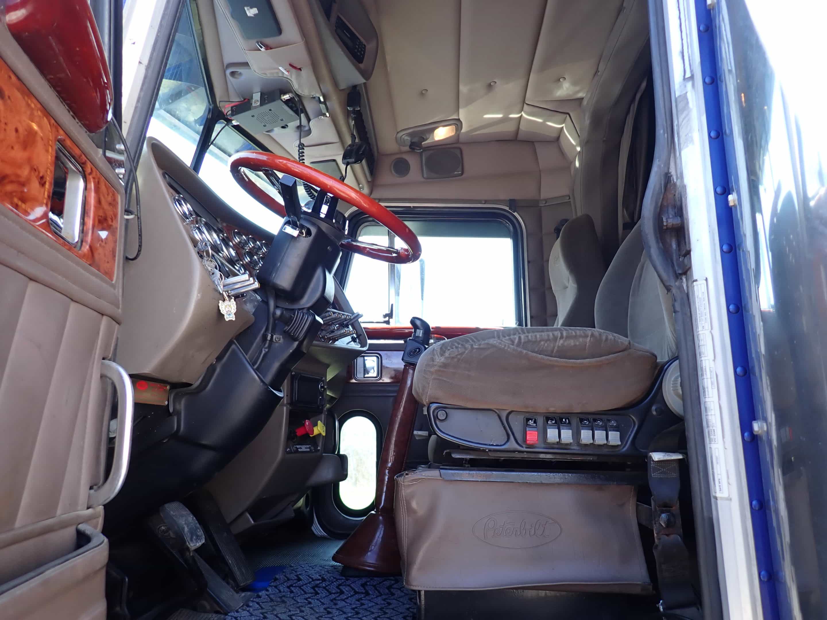 Camion 10 roues couchette Peterbilt 379-839262KM-Année 2004-Stock #S2575A/11119 – Image 9