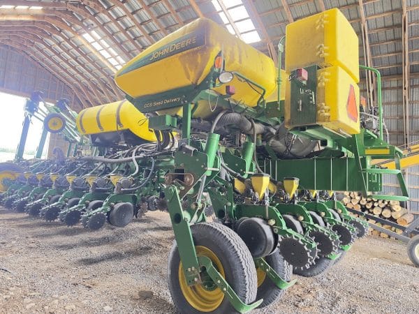 Planteur John Deere 1770 CCS 24 rangs 30 po (60 pi) - Année:2010 - Stock#d11178a
