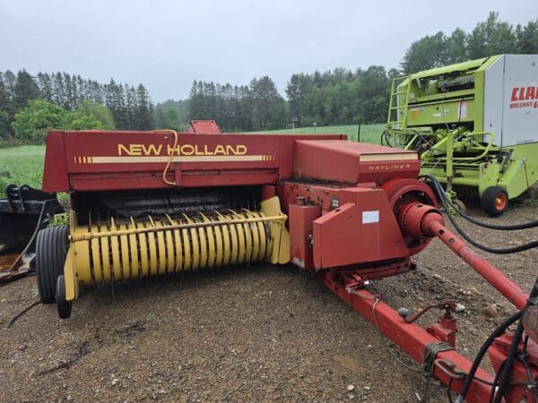 Presse à balle carrée New Holland 316 - Stock#d11245e