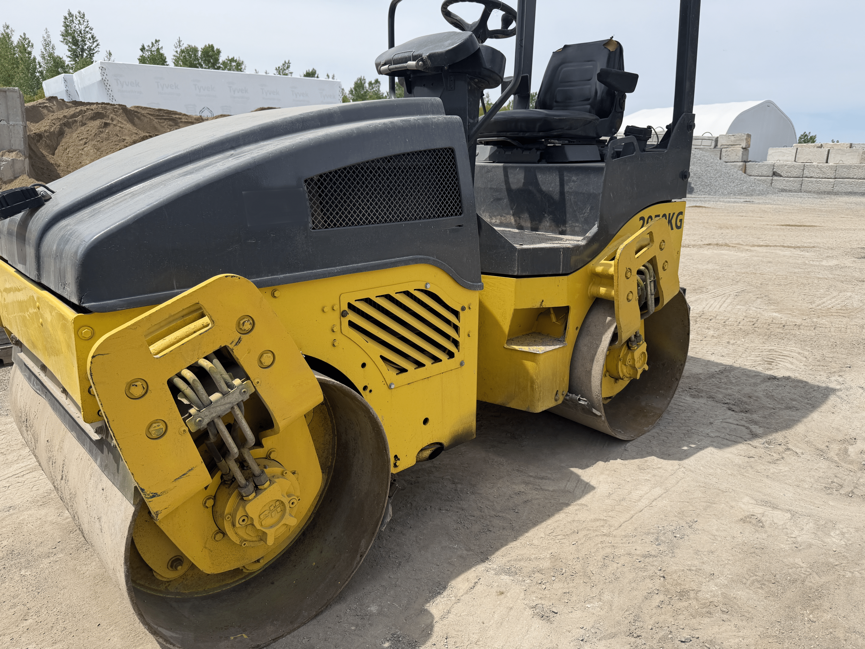 Rouleau Tandem vibrant Articuler Bomag Année:2007 -3148 heures Stock#P1530/11140d