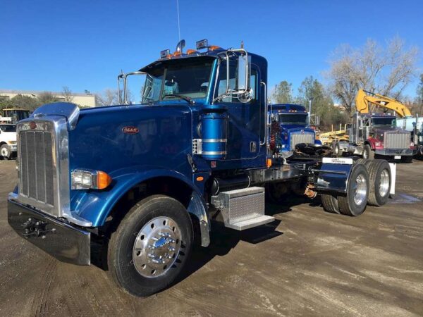 Nous Recherchons Camion semi remorque 10 roues PeterBilt avec essieux 46 000LBS