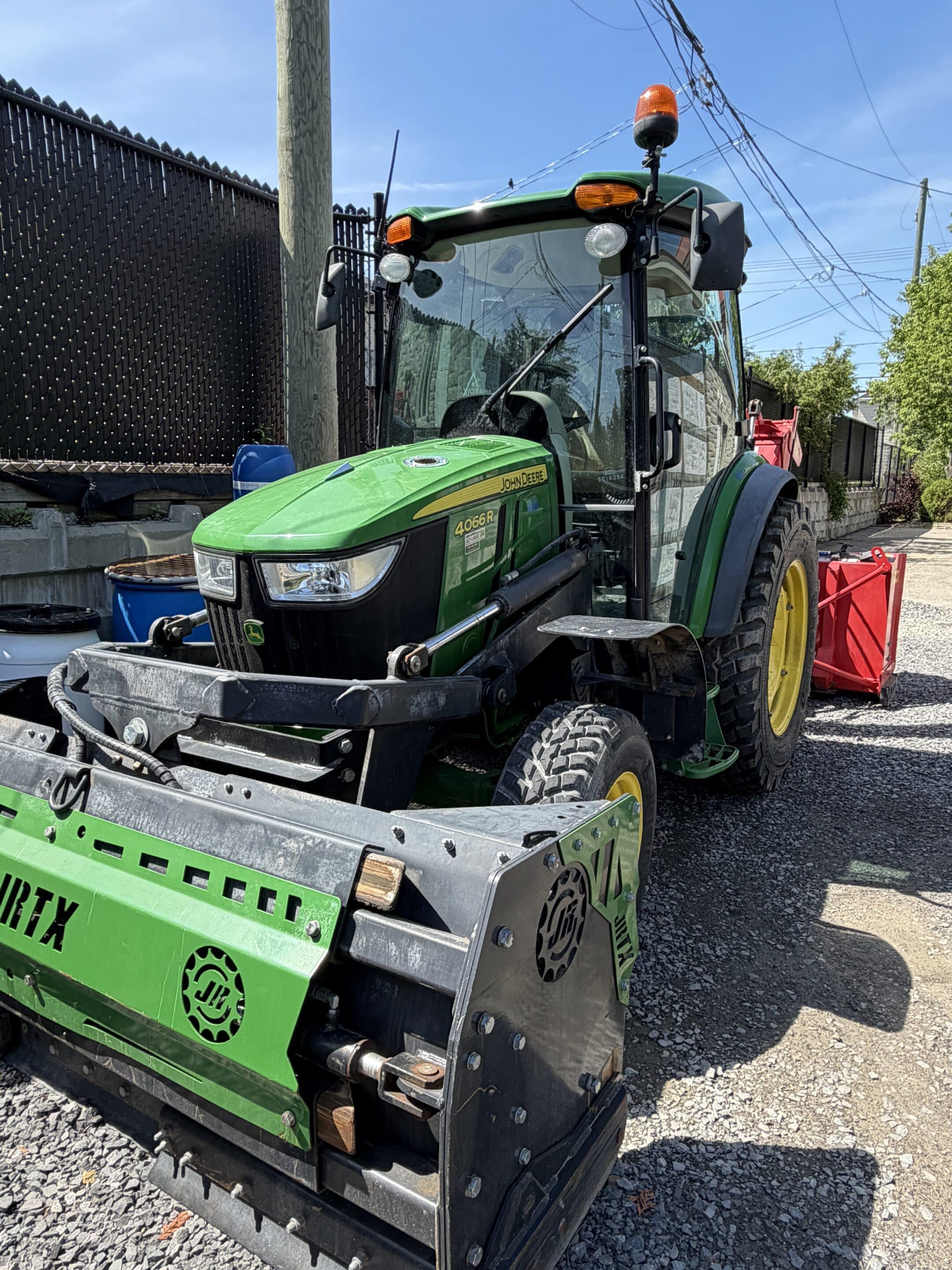 Tracteur à neige John Deere 4066r Année:2023 -458 heures Stock#P1537/