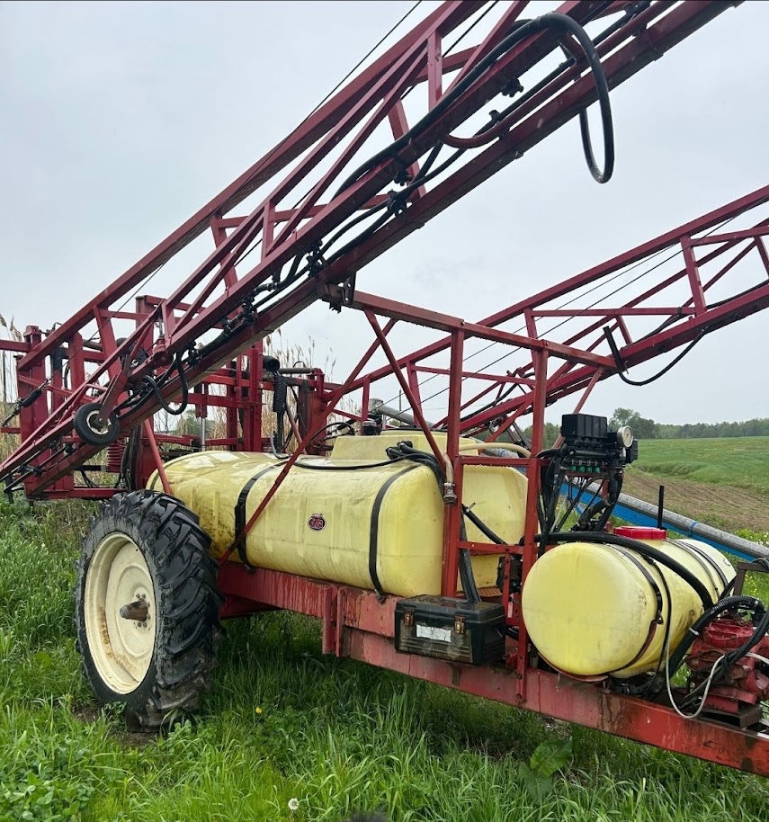 Arroseuse Hardi 750 gallons 60 pi 3 sections - Stock#d11184a