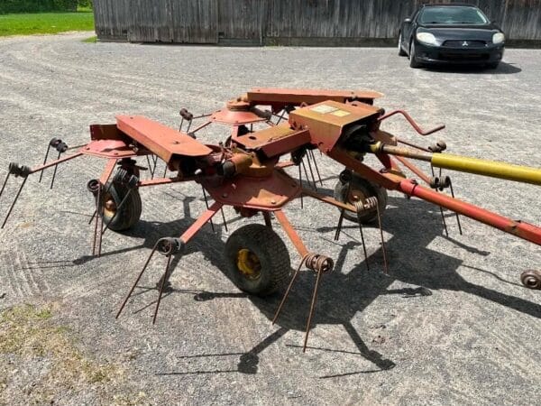 Faneur New Holland 162  4 toupie-Stock#d9874n