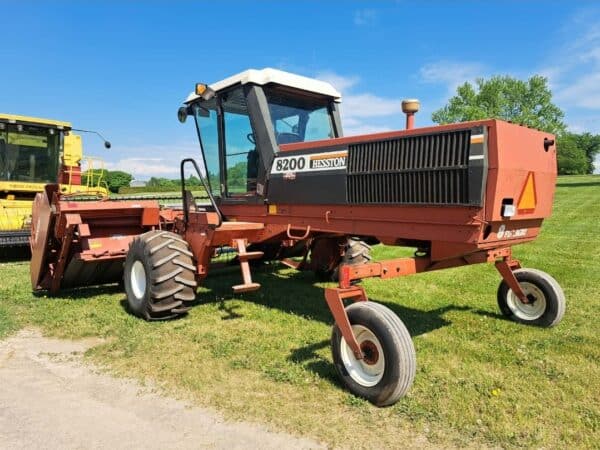 Hesston 15 ft 8200 windrower, gas engine - Stock #d11293c