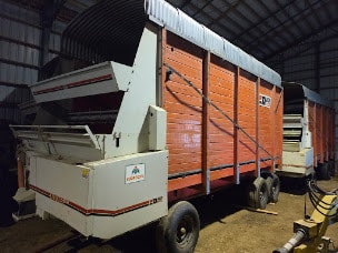 Boite ensilage Dion SE 1016 16 pi coté droit, dessous 6 roues Normand - Stock#d11370b