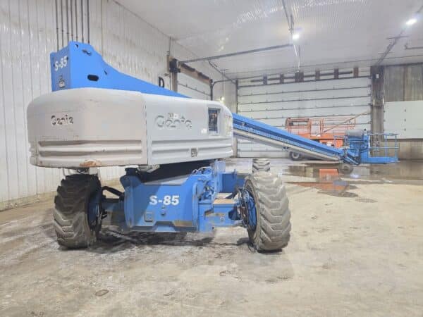 Nacelle Génie S-85 85 pi (inpsecté) - Année: 2003 - 4851hrs - Stock#d5647s1