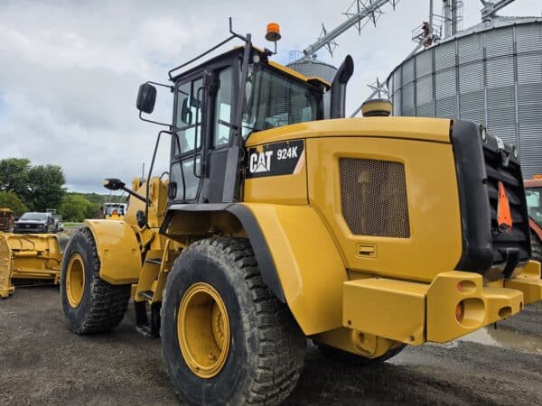 Chargeuse Caterpillar 924K possibilité de Lame Métal Pless 9/17pi -Année:2012-5680hrs-Stock#d5027z