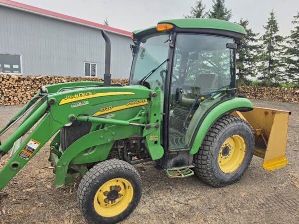 John Deere 3720 tractor with loader and 66" front blade -Year: 2012-2,650 hrs-Stock #d11418d