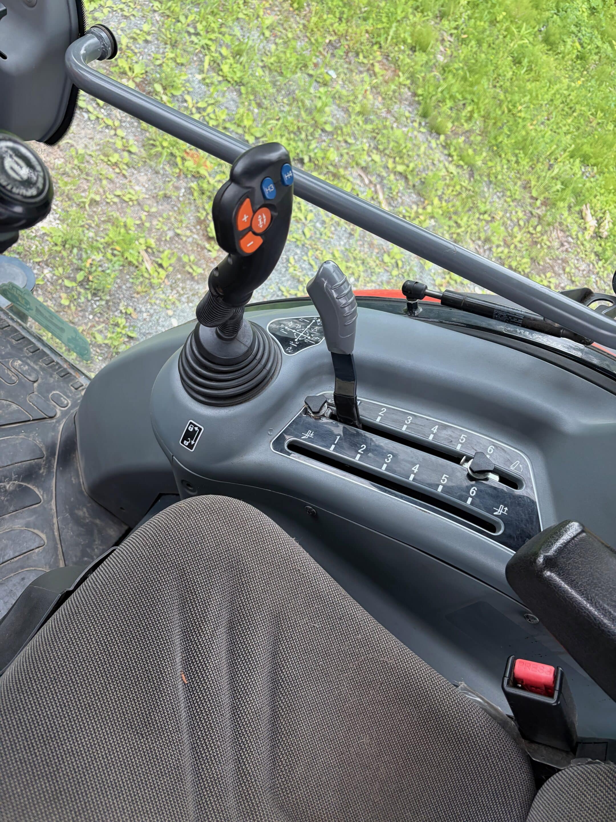 Tracteur Massey Ferguson 1760M souffleur Pronovost-1500 heures-Année:2019-Stock#E1427C/9973 – Image 8