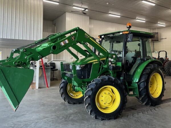 Tracteur John Deere 5075E
