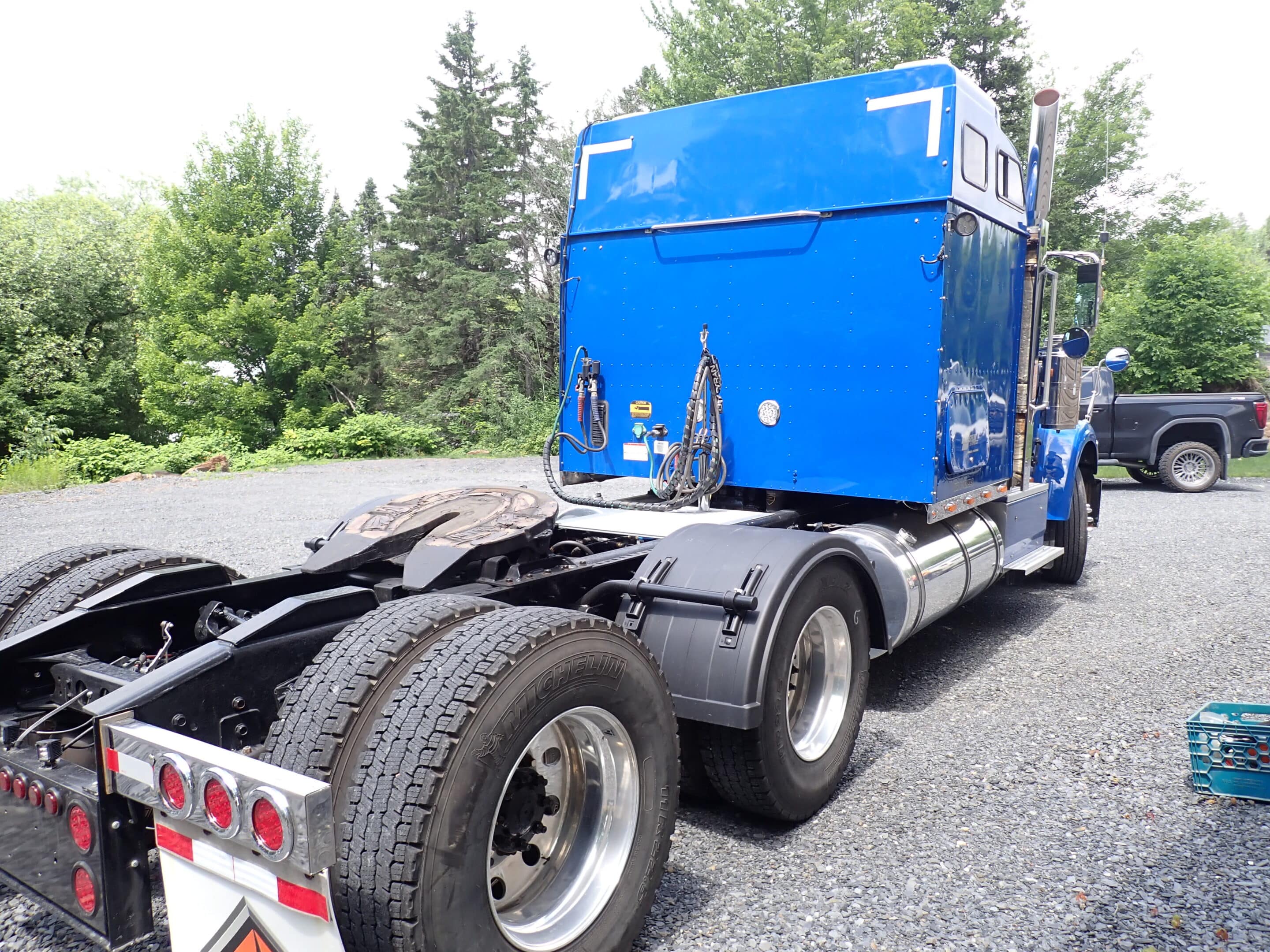 Camion 10 roues couchette International 9900i repeint-1386778KM-Année 2015-Stock #S2603A/11348 – Image 3