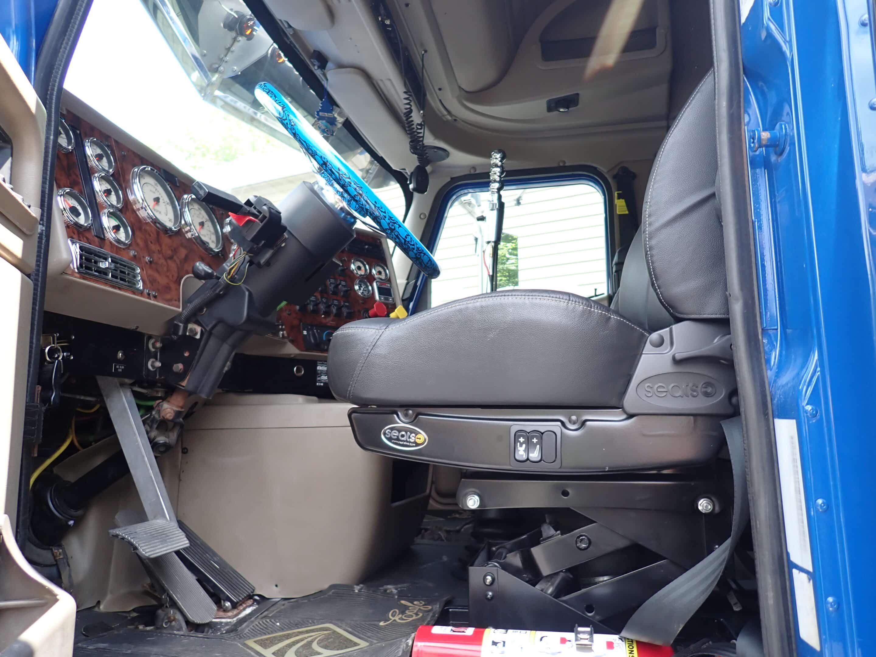 Camion 10 roues couchette International 9900i repeint-1386778KM-Année 2015-Stock #S2603A/11348 – Image 8