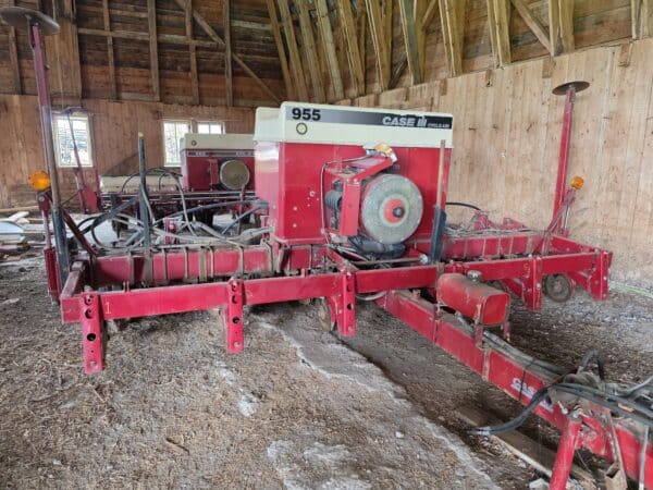 Planteur Case IH 955 6 rang , granulaire ( 1-800 cylo pour pièce)-Stock#d10057b