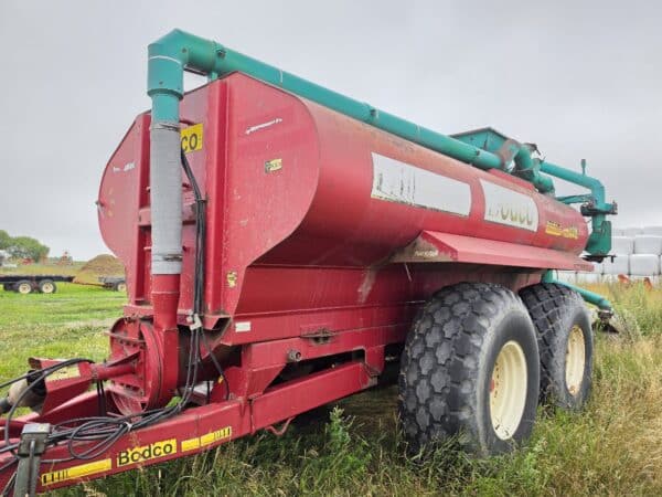 Réservoir à purin Bodco 3400 gallons avec conduite, rampe 3 jets - Stock#d11430h