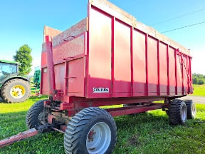 Boîte Dompeur Couture 21 pi avec porte à grain, wagon 6 roues -Année:2011 - Stock#d11460a
