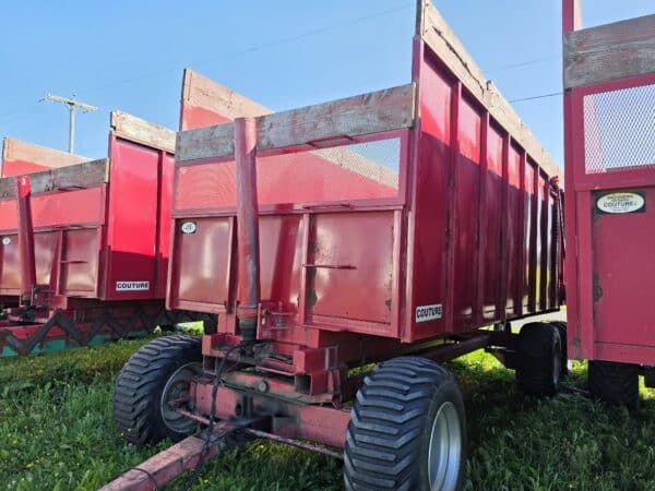 Boîte Dompeur Couture 21 pi avec porte à grain, wagon 6 roues pneu 550/45.22.5 - Année: 2011 - Stock#d11460b