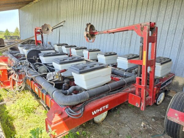 Planteur White 6200 6/13 au 15 po ou planteur 12 rangs - Stock#d11472h