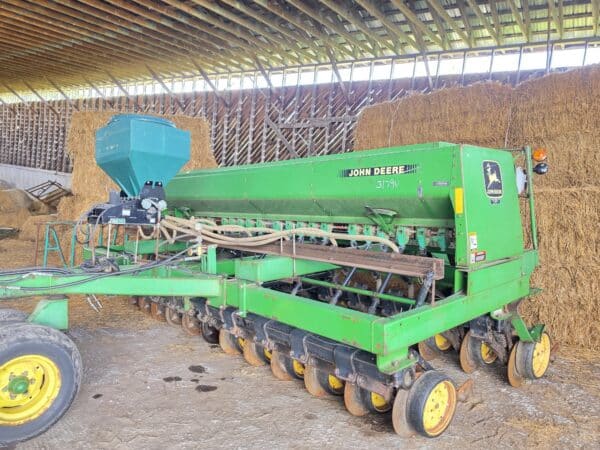 John Deere 750 Drill 15 ft 7.5 in with a delimbe seeder-Stock#d11487a