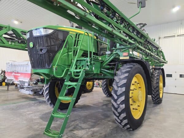 Self-Propelled Sprayer John Deere R4045 120 ft boom, 1200 gal - Year: 2019 - 3180 hr - Stock#d11522a