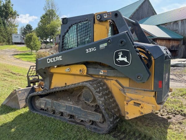Skidsteer John Deere 331G lot d'attachements complet-Année:2022-1400heures-Stock#E1451A/11555